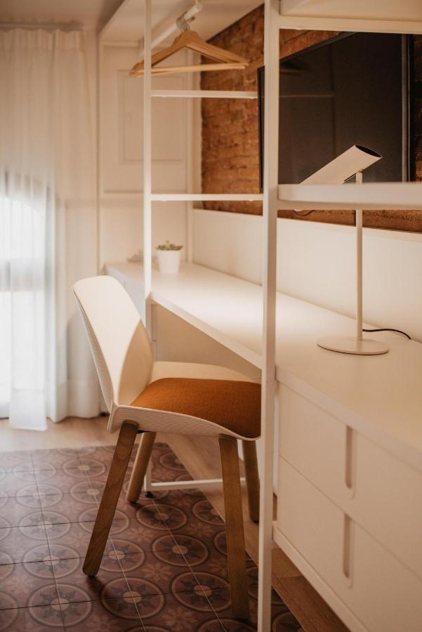 Petit Luxe Volta Bed and Breakfast Terrassa Buitenkant foto