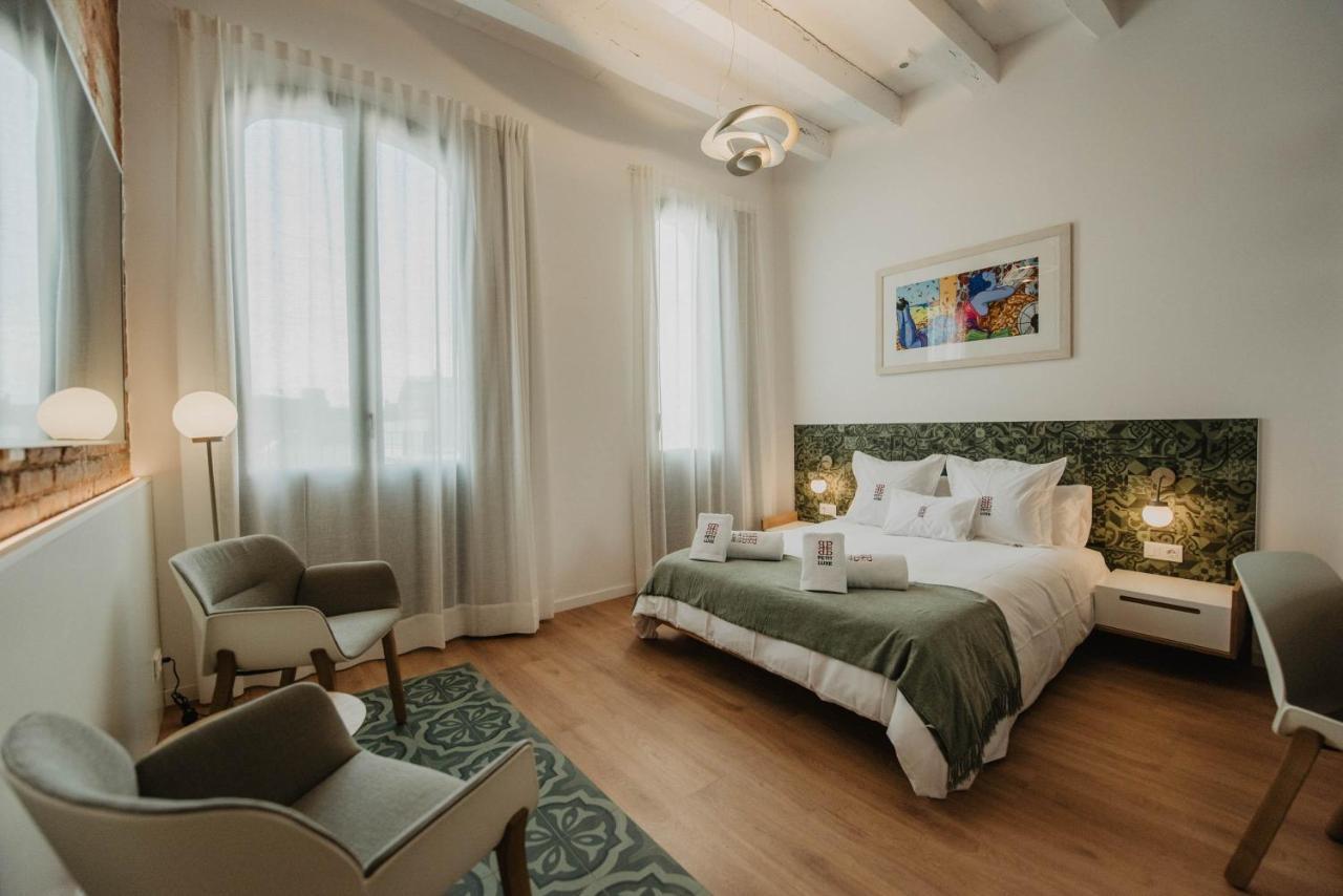 Petit Luxe Volta Bed and Breakfast Terrassa Buitenkant foto
