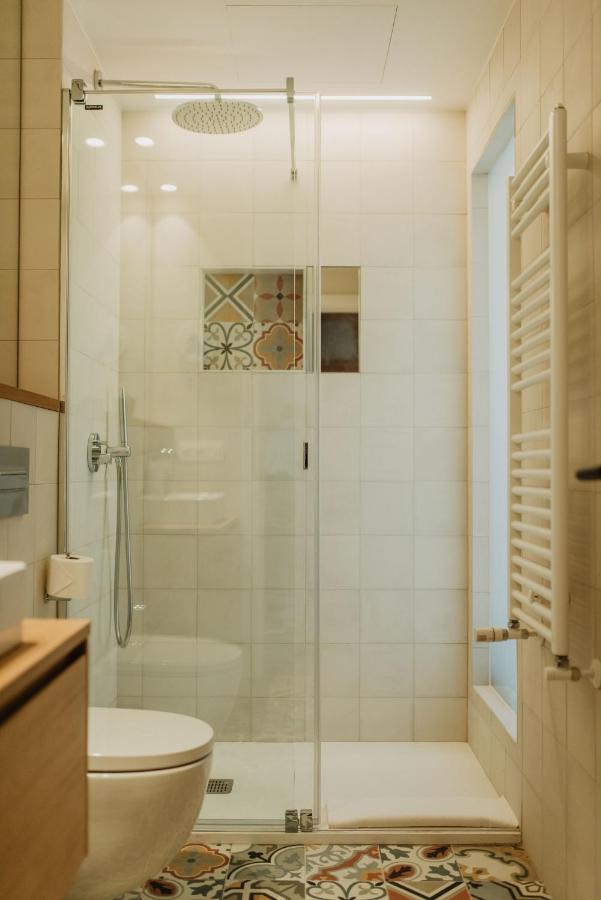 Petit Luxe Volta Bed and Breakfast Terrassa Buitenkant foto