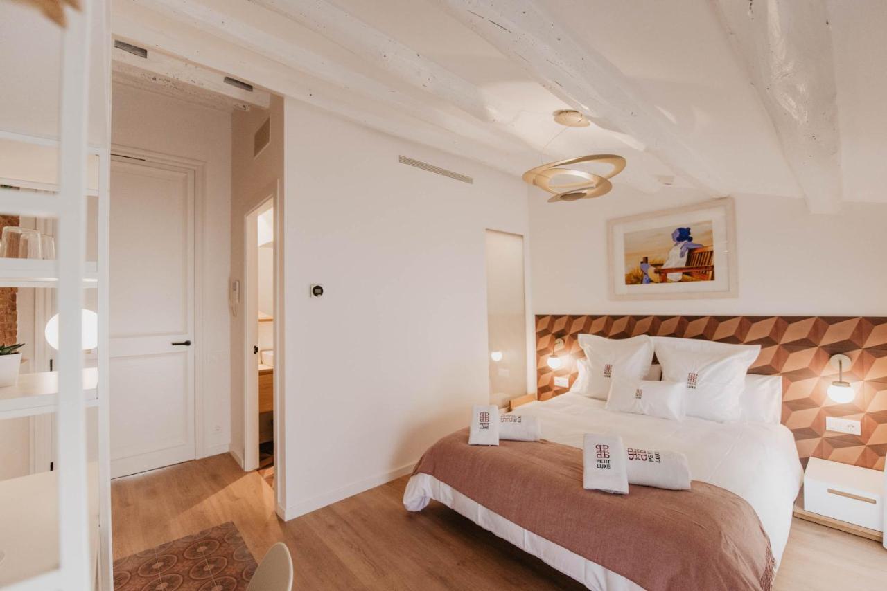 Petit Luxe Volta Bed and Breakfast Terrassa Buitenkant foto