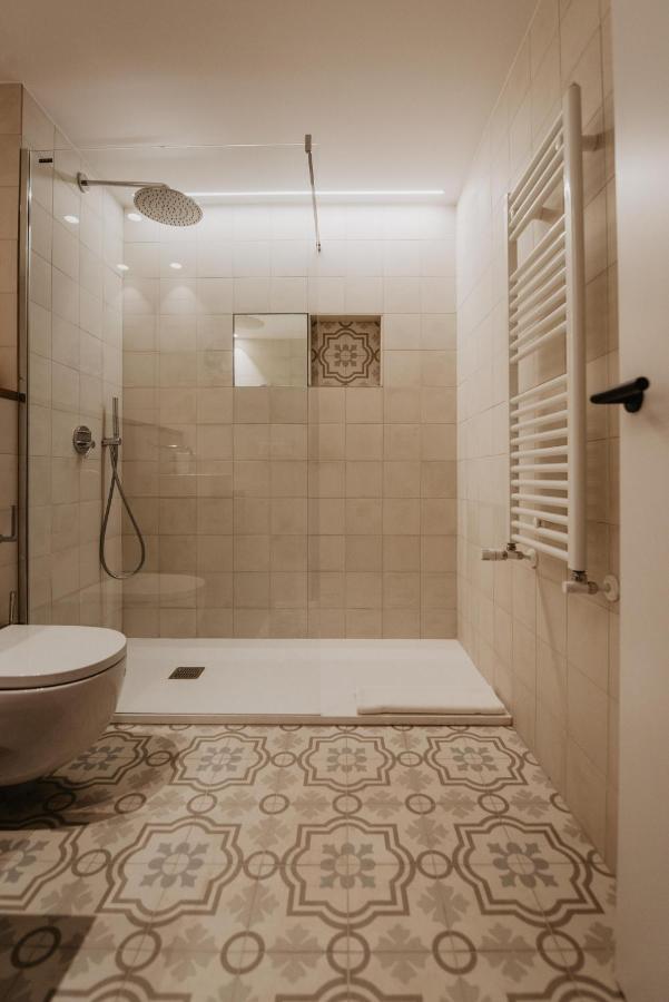 Petit Luxe Volta Bed and Breakfast Terrassa Buitenkant foto